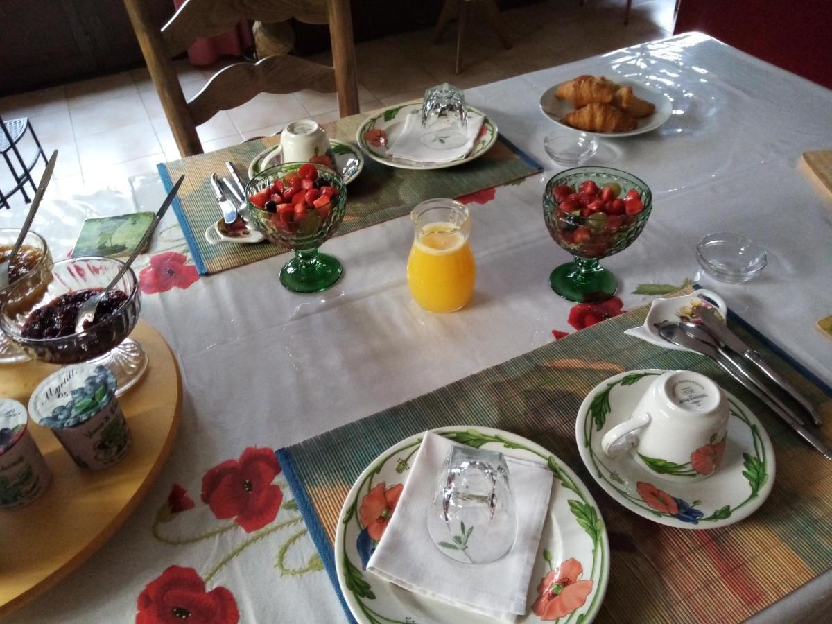 Maison D'Hotes Les Coquelicots Ζιβερνί Εξωτερικό φωτογραφία